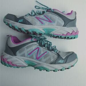New Balance 612 all terrain running sneakers sz 6